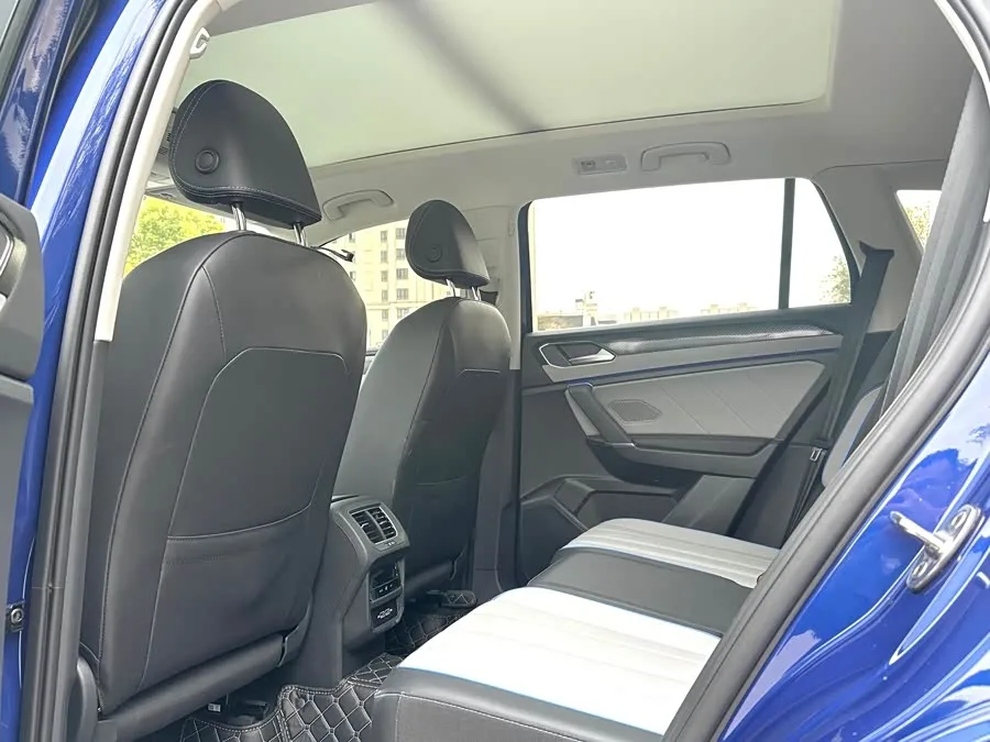 Volkswagen Tayron GTE plug-in hybrid Tanyue GTE plug-in hybrid 2023 280TSI Luxury Plus Advanced Edition 2024 — миниатюра 4