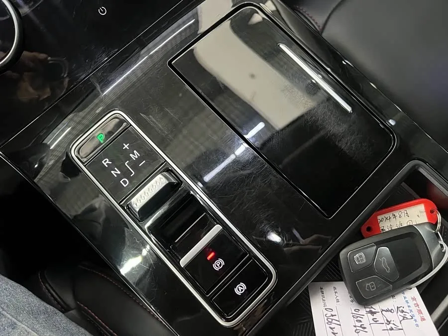 Exeed LX Xingtu Zhuifeng 2022 Riding the Wind and Waves Edition 1.5T CVT Good Things Peanut Edition 2024 — миниатюра 5
