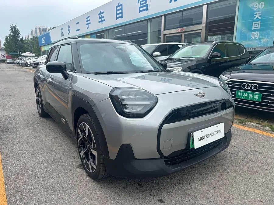 MINI Electric ACEMAN Electric MINI ACEMAN 2024 E Classic 2025 — миниатюра 3