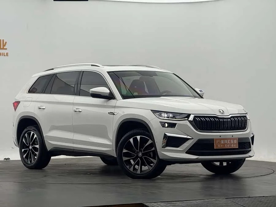 Skoda Kodiaq Kodiak 2022 TSI330 7-seat two-wheel drive luxury version 2022 — миниатюра 3