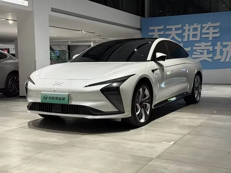 IM Motors L7 Zhiji L7 2022 Pro 2022 — фото 1, купить с доставкой в Москву