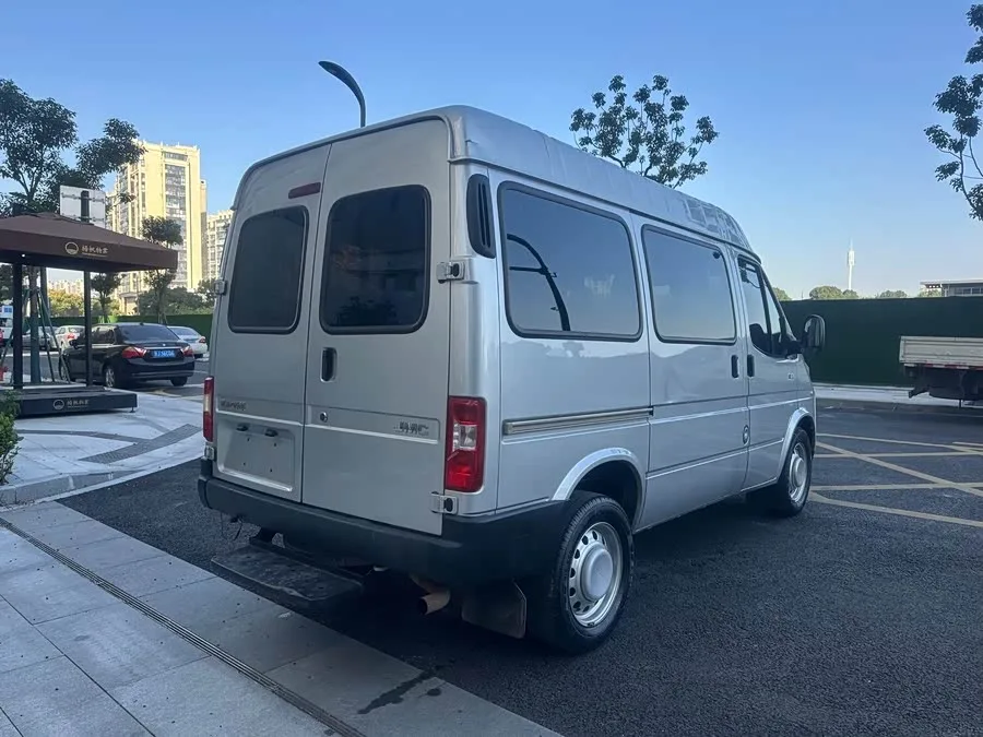 Jiangling special Teshun 2021 2.8T Space King Taurus Short Axis Medium High Top 6 Seater Diesel National VI JX493 2022 — миниатюра 2
