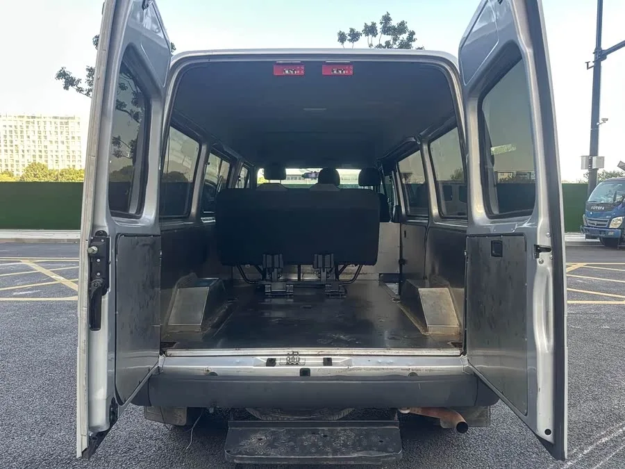 Jiangling special Teshun 2021 2.8T Space King Taurus Short Axis Medium High Top 6 Seater Diesel National VI JX493 2022 — миниатюра 3