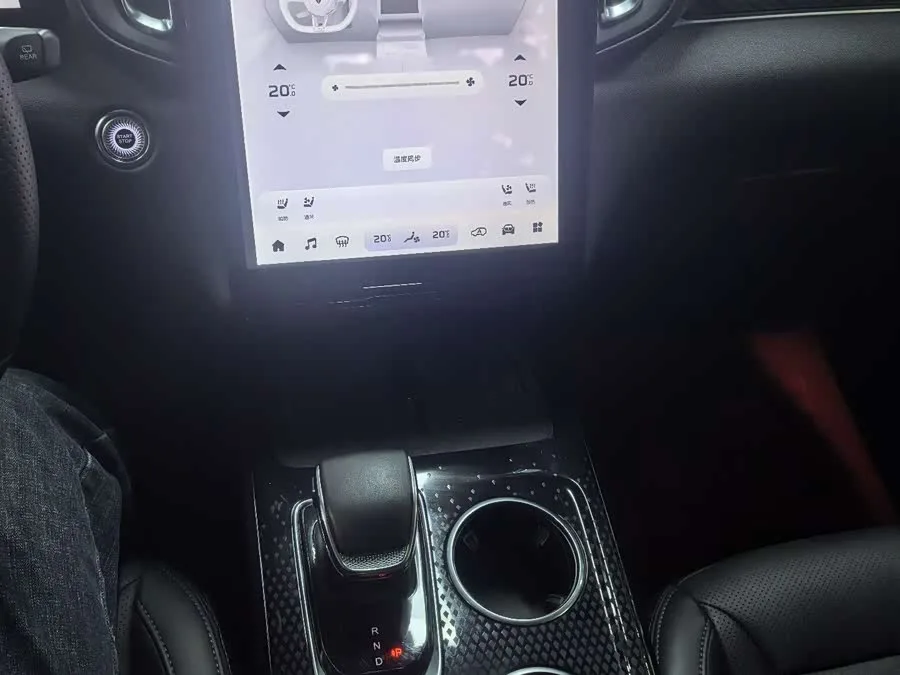 Hongqi HS3 PHEV Hongqi HS3 PHEV 2024 115km Jinwei Edition 2025 — миниатюра 5