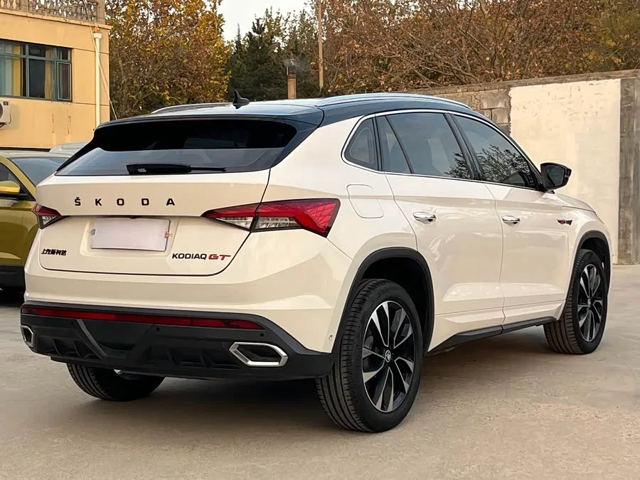 Skoda Kodiaq GT Kodiaq GT 2022 TSI330 2WD Luxury Edition 2023 — миниатюра 3