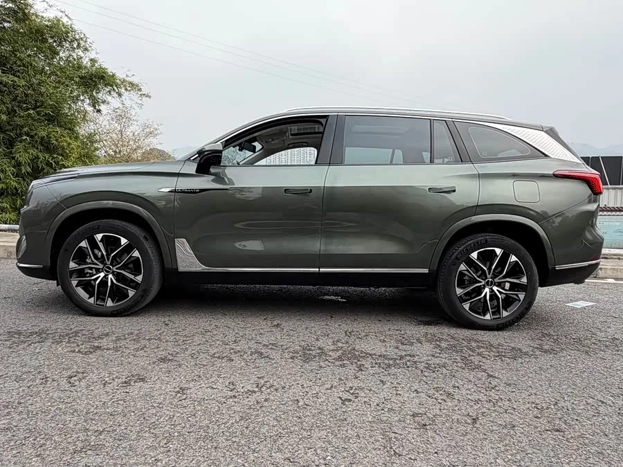 Roewe RX9 Roewe RX9 2023 2.0T 2WD Enjoy Edition 2023 — миниатюра 2