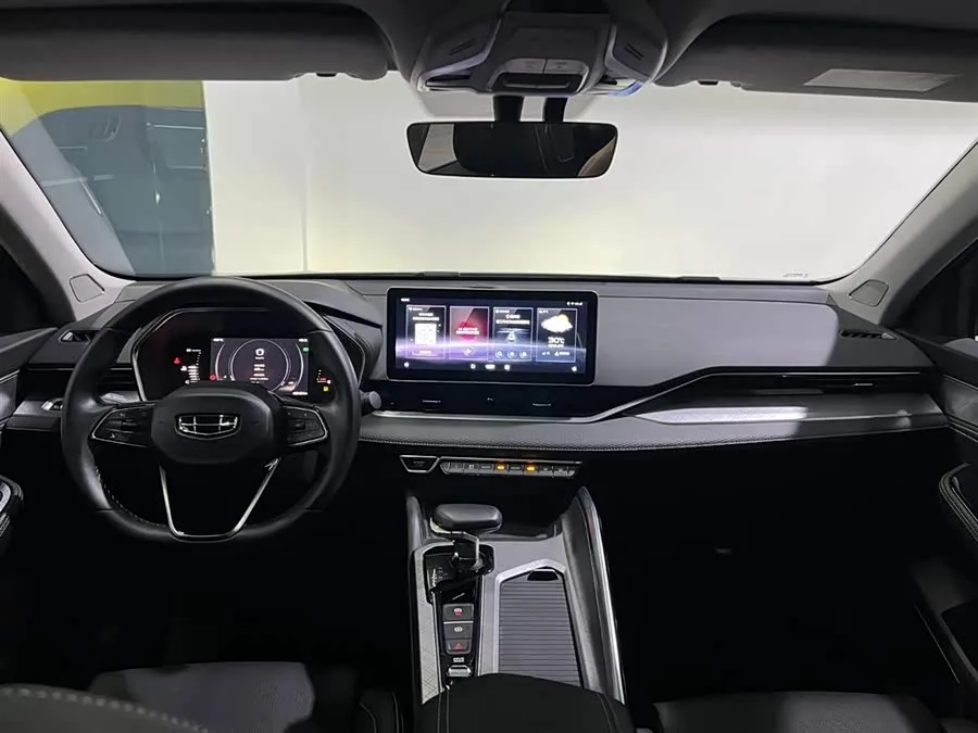 Geely Xingrui Xingrui 2021 2.0TD Luxury 2022 — миниатюра 3