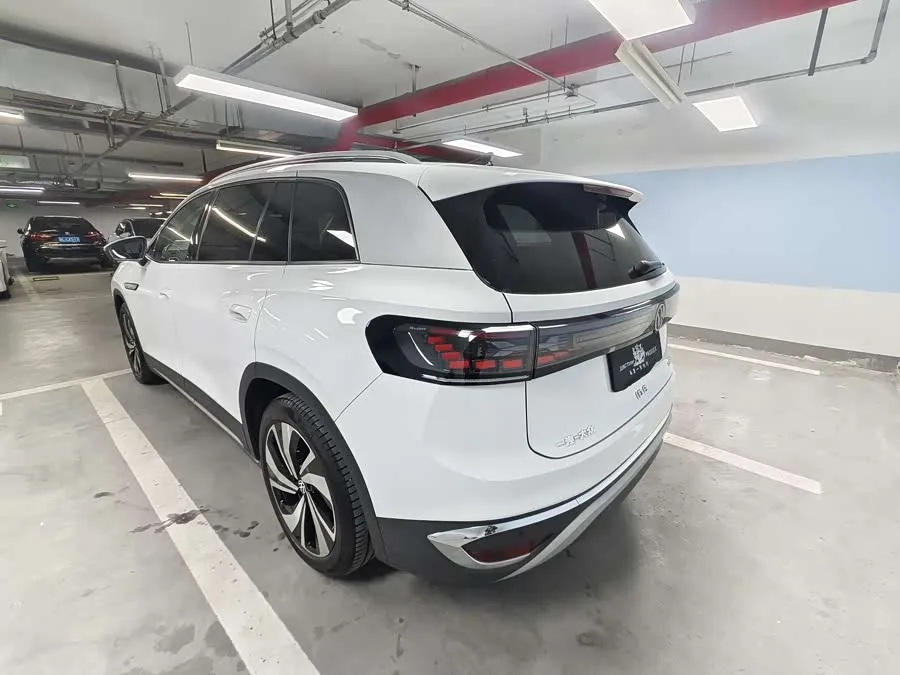 Volkswagen ID.6 CROZZ ID.6 CROZZ 2022 standard battery life PURE version 2024 — миниатюра 4
