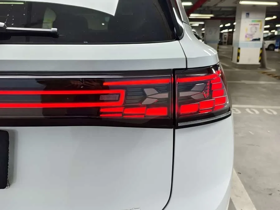 Volkswagen ID.6 CROZZ ID.6 CROZZ 2022 standard battery life PURE version 2024 — миниатюра 5