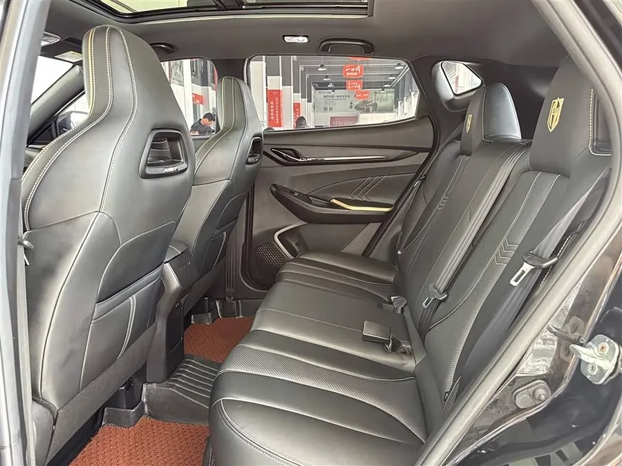 Oshan X5 Changan Auchan X5 2022 1.5T DCT Knight Edition 2022 — миниатюра 2