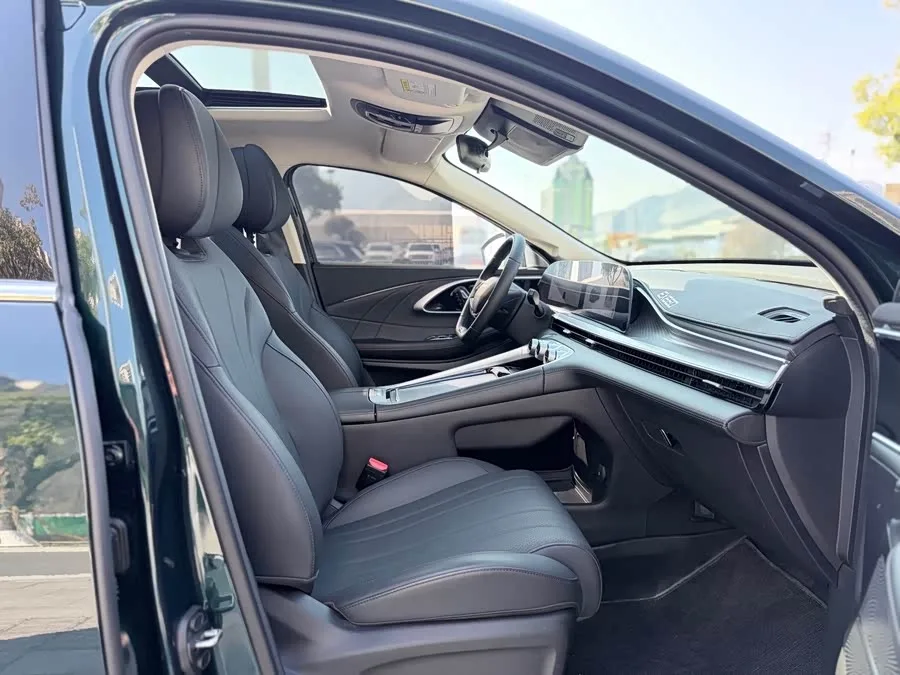 Exeed TXL Xingtu Lingyun 2025 300T 2WD King Edition 2025 — миниатюра 5