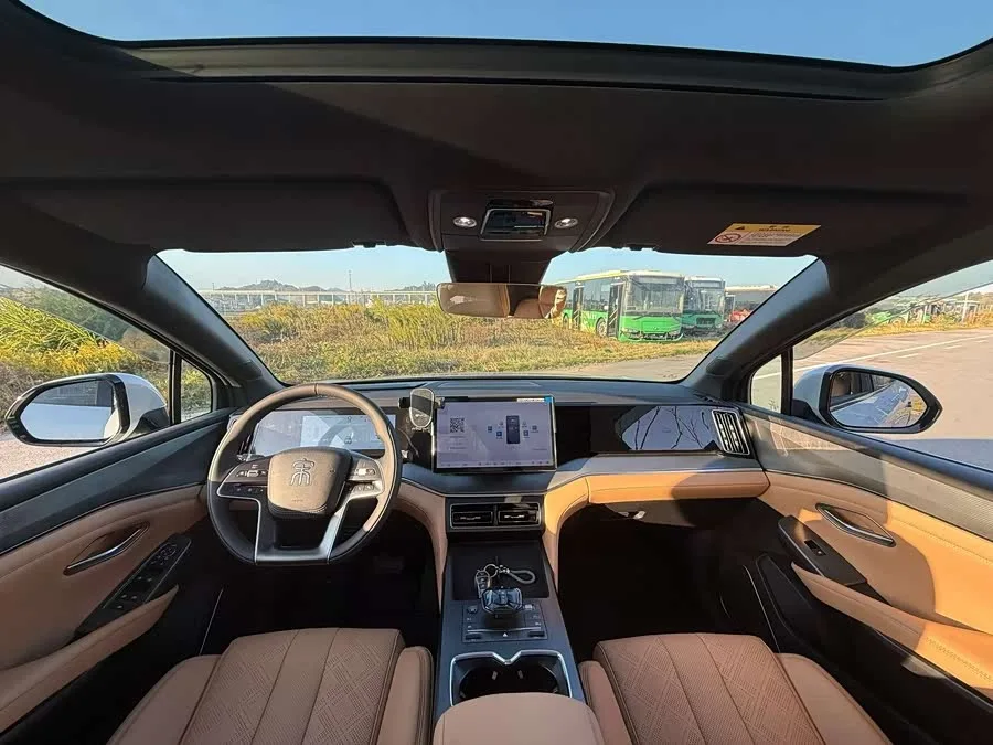 BYD Song L DM-i Song L DM-i 2024 112km Leading Model 2025 — миниатюра 4