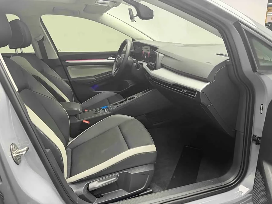 Volkswagen golf Golf 2023 facelift 280TSI DSG Pro 2024 — миниатюра 3