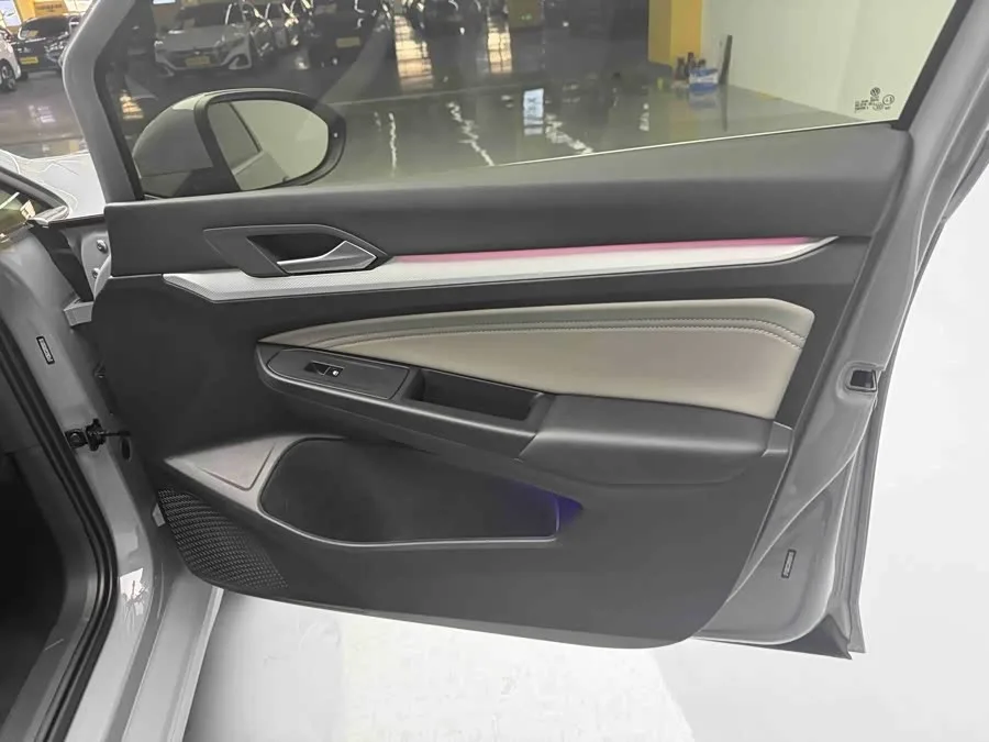 Volkswagen golf Golf 2023 facelift 280TSI DSG Pro 2024 — миниатюра 5