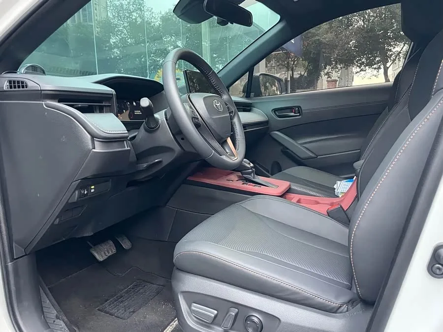 Toyota Frontlander 2026 Toyota Land Cruiser 2.0L CVT Comfort Plus Edition 2025 — миниатюра 2