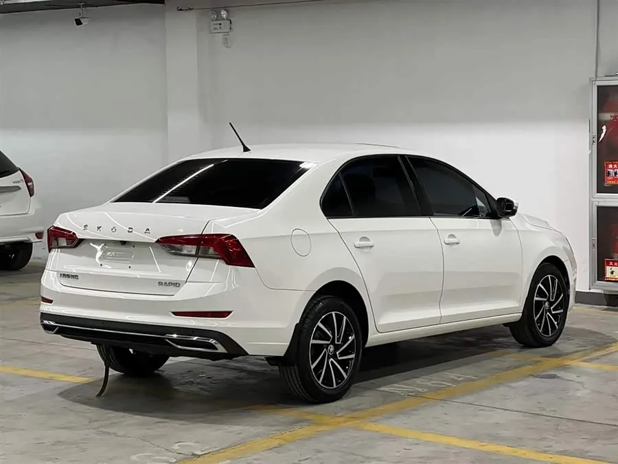 Skoda Rapid Xinrui 2022 1.5L Automatic Comfort Edition 2022 — миниатюра 2