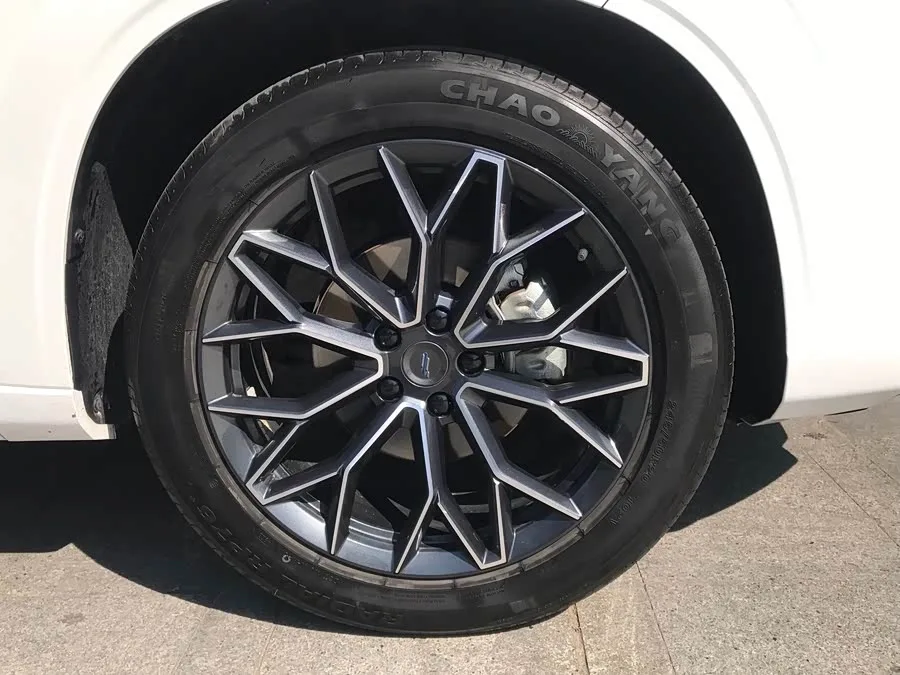 Oshan Z6 Changan Auchan Z6 2023 Blue Whale 1.5T DCT smart model 2024 — миниатюра 3