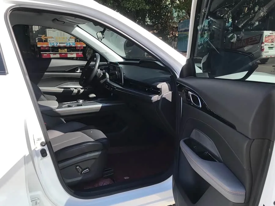 Oshan Z6 Changan Auchan Z6 2023 Blue Whale 1.5T DCT smart model 2024 — миниатюра 4