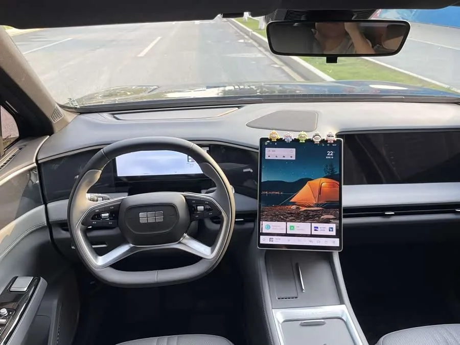 Geely Galaxy L7 Galaxy L7 2025 EM-i 115km Exploration Edition 2025 — миниатюра 4
