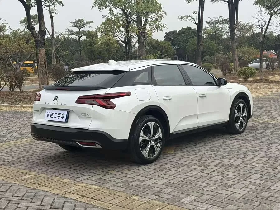 Citroen Versailles C5 X Versailles C5 X 2023 1.6T enjoys extraordinary benefits 2023 — миниатюра 5