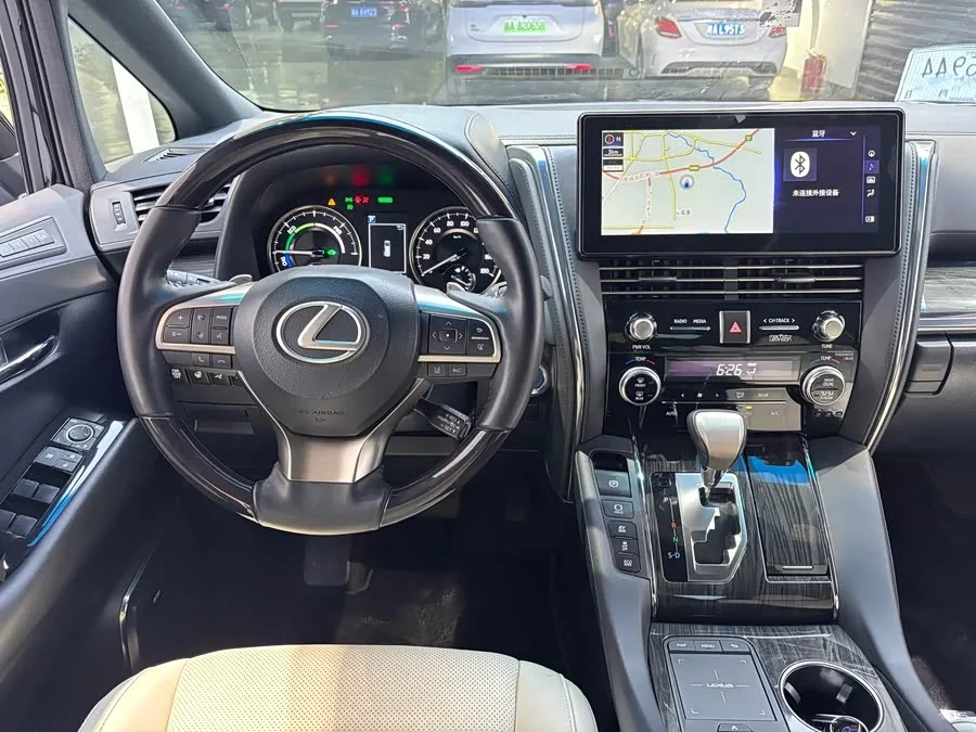 Lexus LM 2020 300h 7-seat Elegant Edition 2023 — миниатюра 2