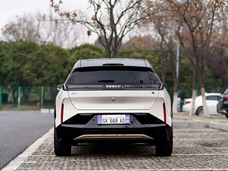 Zeekr X Zeekr X 2023 4WD YOU Edition 4 Seaters 2024 — миниатюра 2