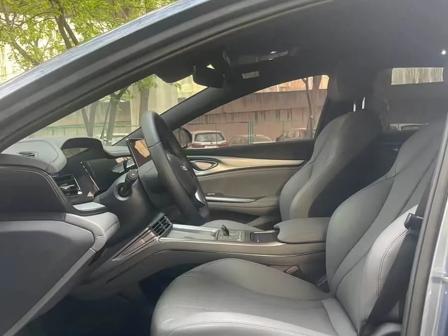 BYD seal Haibao 2024 Glory Edition DM-i 1.5L 121km Luxury 2024 — миниатюра 3