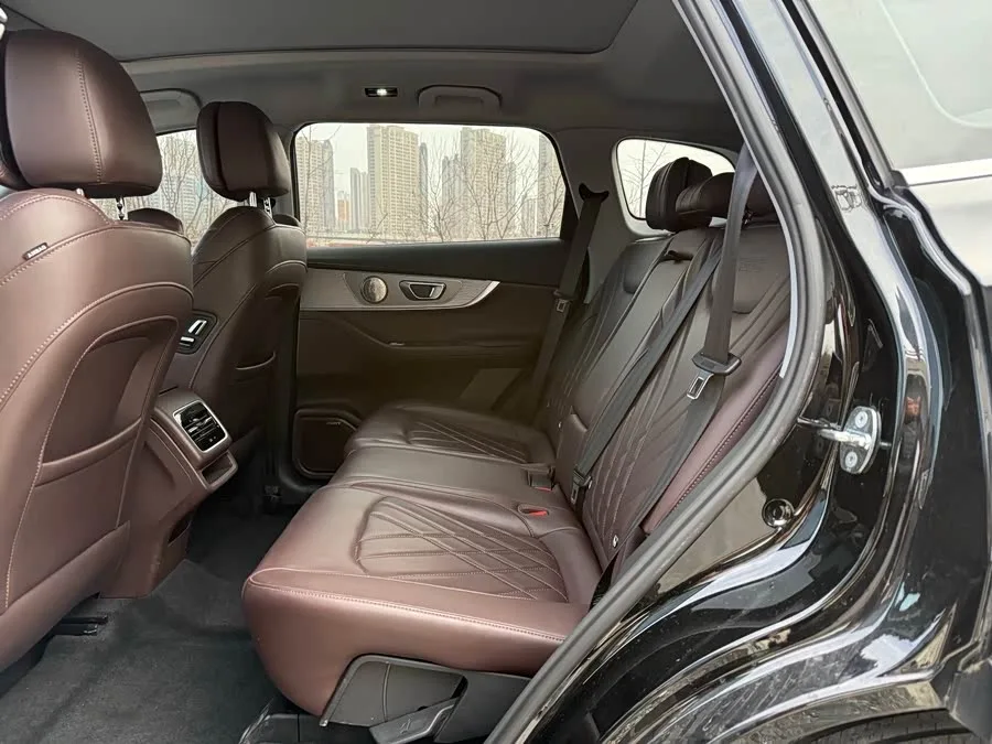 Chery Tiggo 8 PRO Tiggo 8 PRO 2024 Champion Edition 390T 2WD Peak Edition 5 Seaters 2024 — миниатюра 2