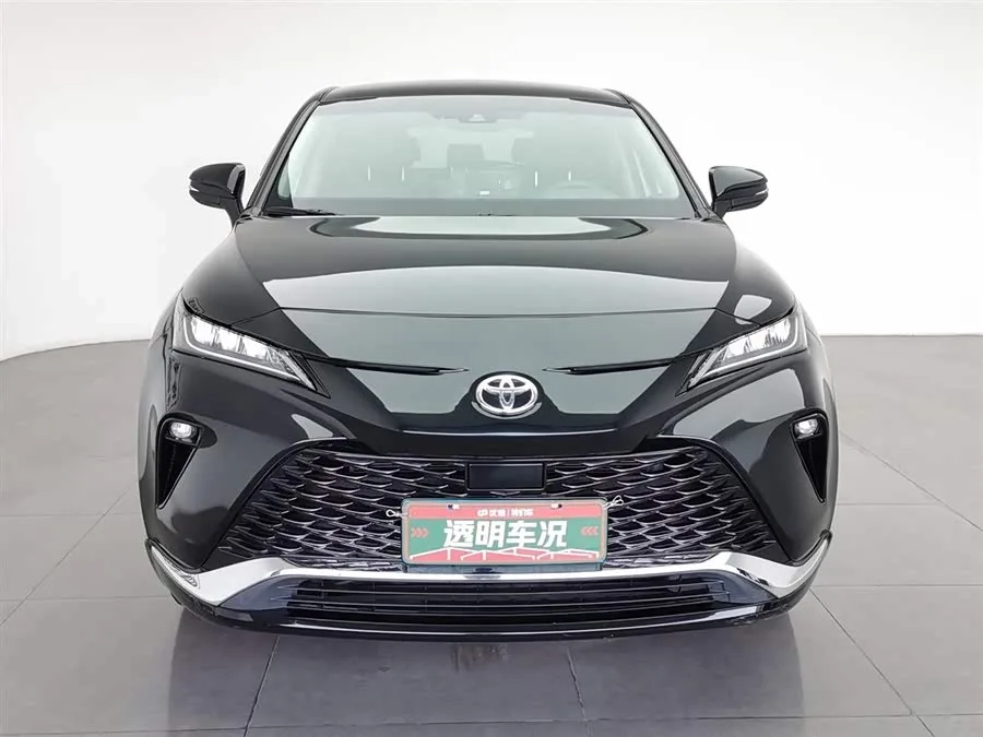 Toyota Venza Venza 2022 2.0L CVT 2WD Luxury Edition 2022 — миниатюра 3