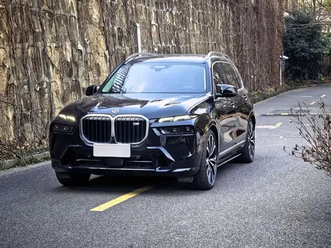 BMW X7 M60i 2023 купить в Москве