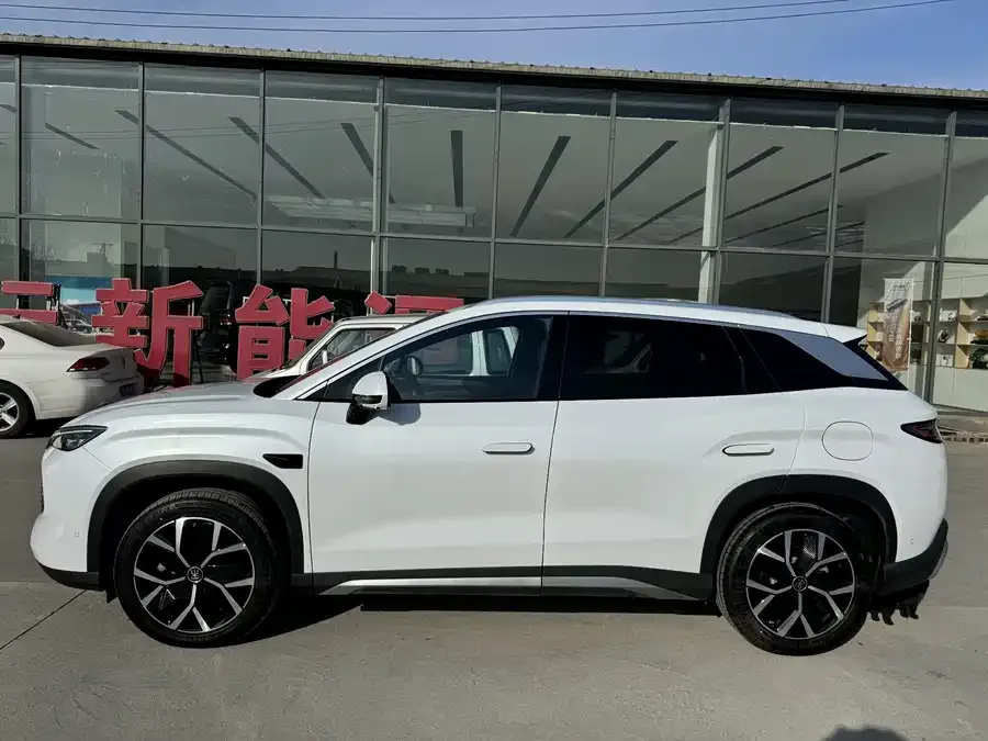 BYD Song L DM-i Song L DM-i 2025 Intelligent Driving Edition 160km Beyond Edition 2025 — миниатюра 2