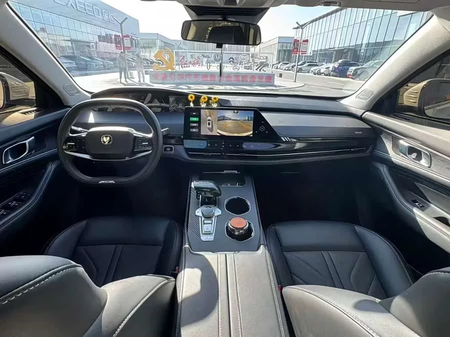 Changan UNI-K Changan UNI-K Smart Electric iDD 2024 Smart Electric iDD 1.5T 135km Smart Fun Model 2023 — миниатюра 2