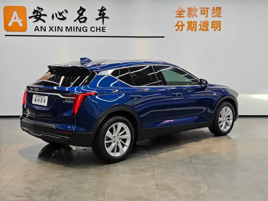 Cadillac GT4 2023 25T Fashion Edition 2025 — миниатюра 3