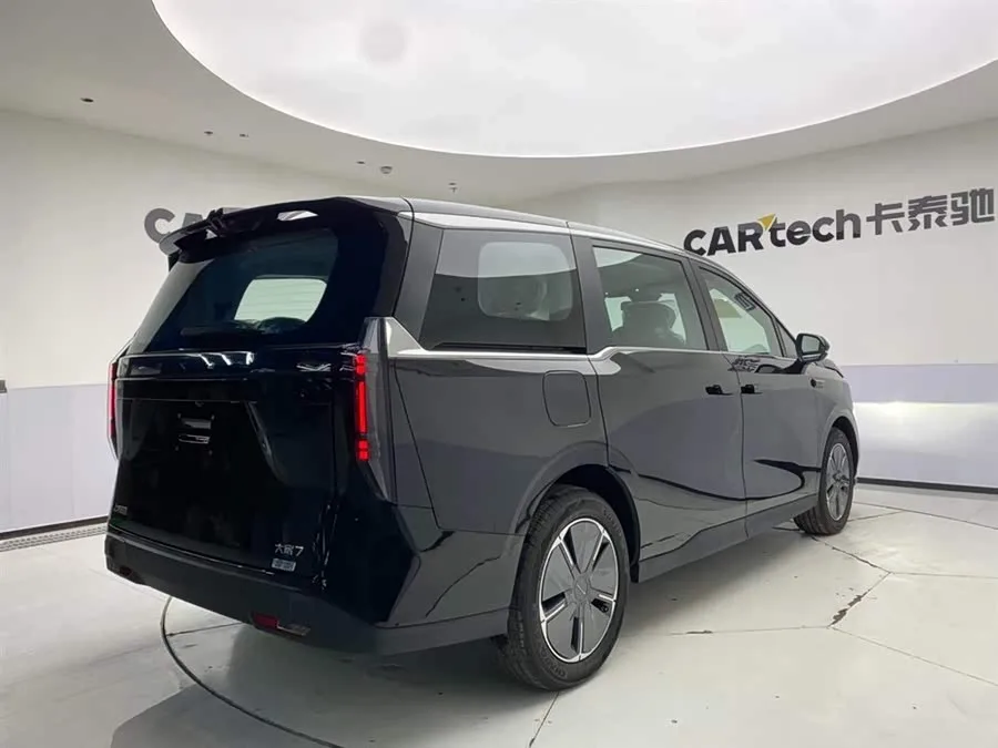 Maxus Dajia 7 Dajia 7 2024 facelift super hybrid long-range version Yuexiang version 2025 — миниатюра 2