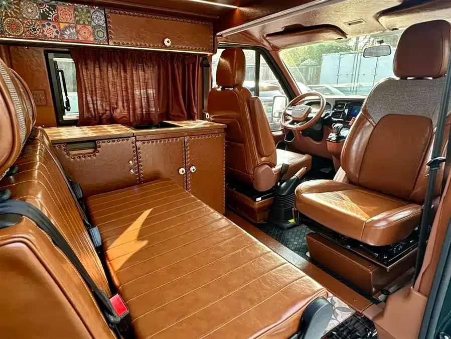 Watsonwell 1917 campervan Watsonwell 1917 Camping Vehicle 2025 2.0T Peak Edition 2025 — миниатюра 4
