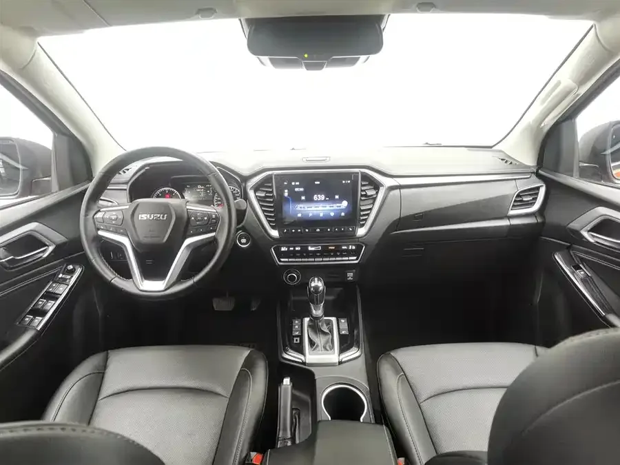 Isuzu D-MAX D-MAX 2021 1.9T automatic four-wheel drive diesel Global-leading RZ4E 2023 — миниатюра 2