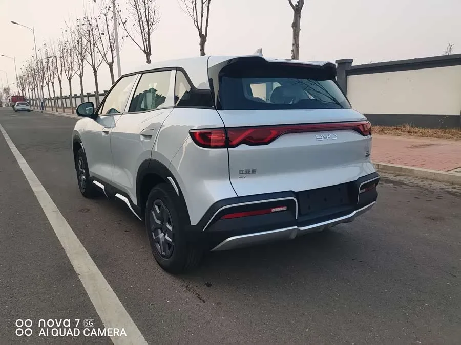 BYD Yuan UP Yuan UP 2025 301KM Pilot Edition 2026 — миниатюра 2