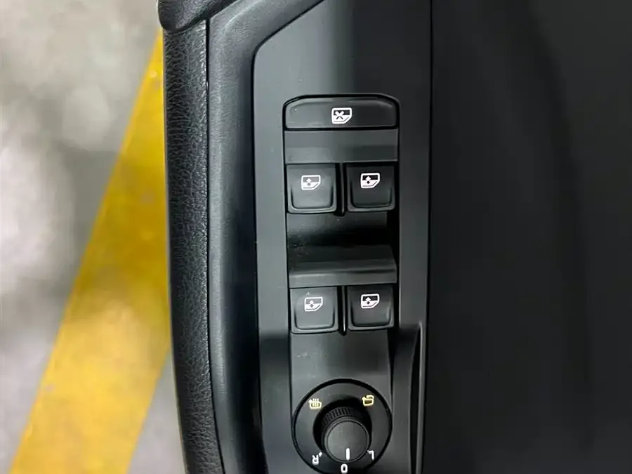Skoda SuperB Superpa 2024 TSI280 DSG Exclusive Edition 2024 — миниатюра 5