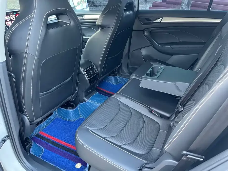 Skoda Kodiaq Kodiak 2022 TSI330 7-seat two-wheel drive luxury version 2023 — миниатюра 2