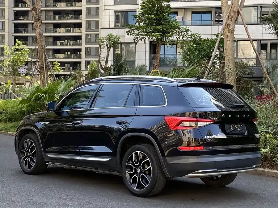 Skoda Kodiaq Kodiak 2020 TSI330 5-seater two-wheel drive luxury premium version 2022 — миниатюра 4