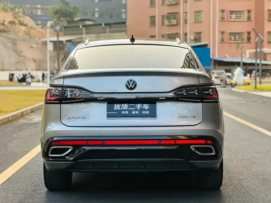 Volkswagen Tiguan X Tiguan X 2021 330TSI 2WD Flagship Edition 2022 — миниатюра 2
