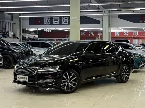 Skoda SuperB 2025 купить в Москве