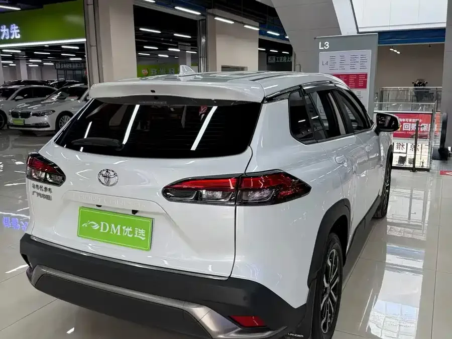 Toyota Frontlander Fenglanda 2022 2.0L CVT Luxury Edition 2022 — миниатюра 3