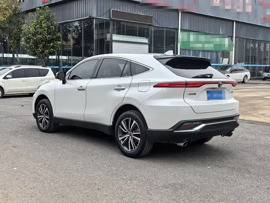 Toyota Lingfang HARRIER Lingfang Harrier 2022 2.0L CVT 2WD Progressive Edition 2023 — миниатюра 4