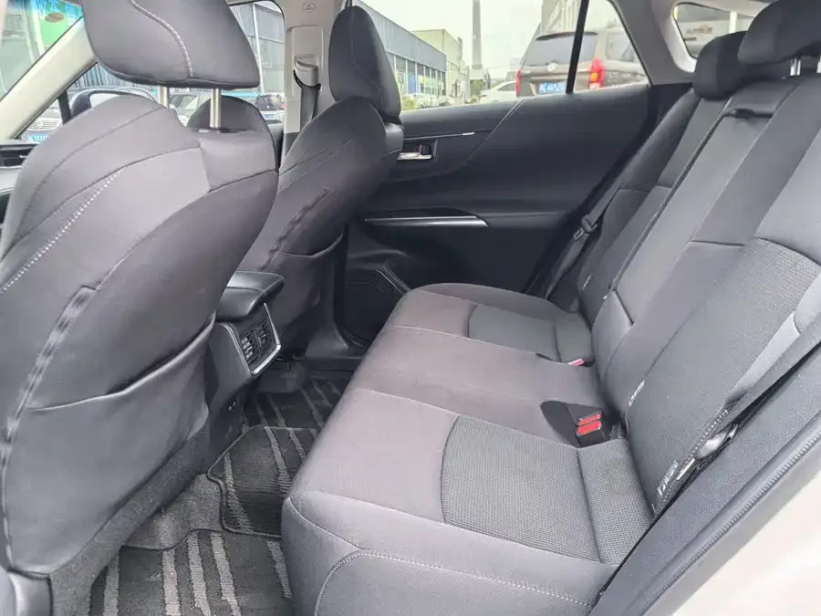 Toyota Lingfang HARRIER Lingfang Harrier 2022 2.0L CVT 2WD Progressive Edition 2023 — миниатюра 5