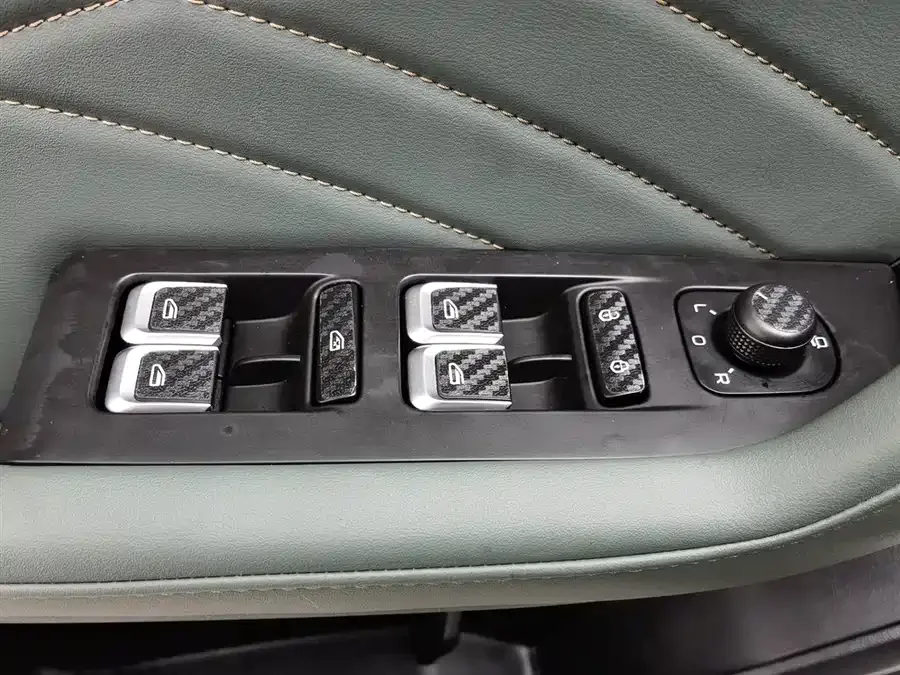 Geely Haoyue L Haoyue L 2024 2.0T DCT Premium Edition 2024 — миниатюра 3