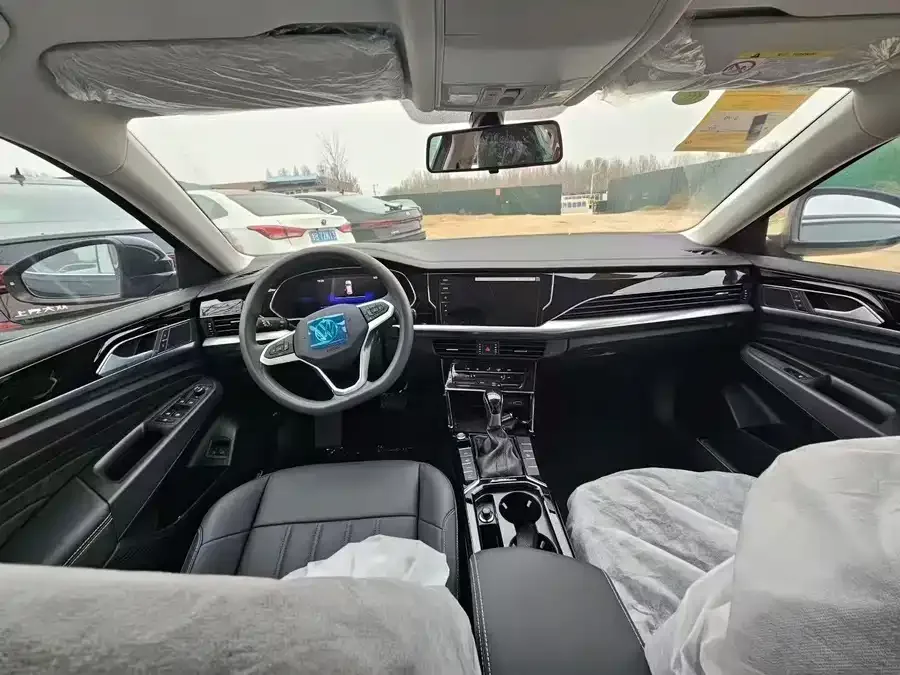 Volkswagen Passat New Energy Passat New Energy 2025 430PHEV Hybrid Business Edition 2025 — миниатюра 4