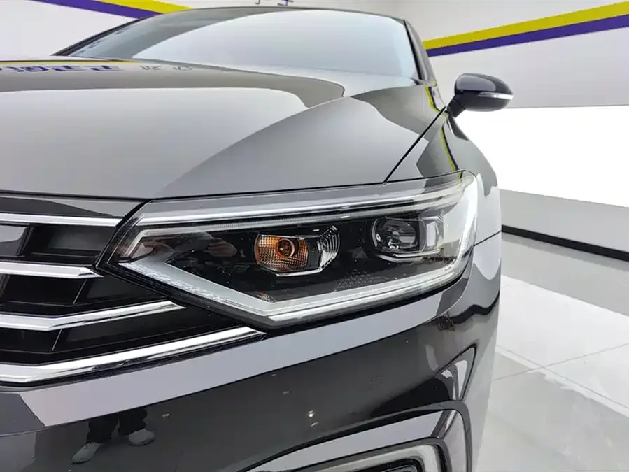 Volkswagen Magotan GTE plug-in hybrid Magotan GTE plug-in hybrid 2022 GTE luxury model 2023 — миниатюра 2
