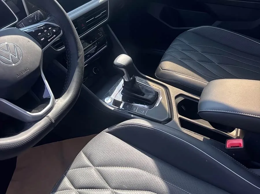 Volkswagen Tiguan L New Energy Tiguan L New Energy 2021 430PHEV Plug-in Hybrid Premium Edition 2022 — миниатюра 5