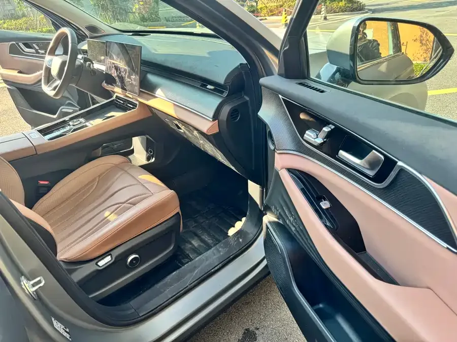 Chery Tiggo 8L Tiggo 8L 2024 2.0T 2WD Premium Edition 5 Seaters 2024 — миниатюра 4